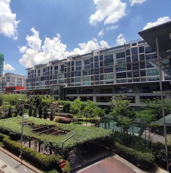 Pangsapuri Sunway Velocity Link Velocity Mall Kuala Lumpur