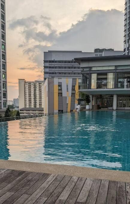 Pangsapuri Sunway Velocity Link Velocity Mall Kuala Lumpur